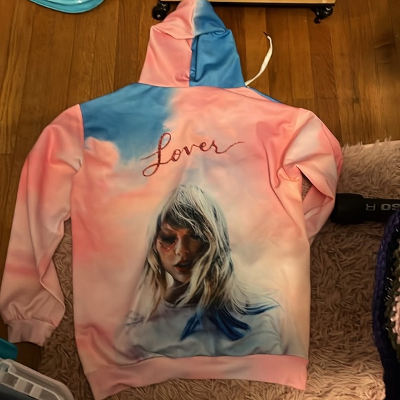 Unofficial Taylor swift lover hoodie - Picture 3 of 3